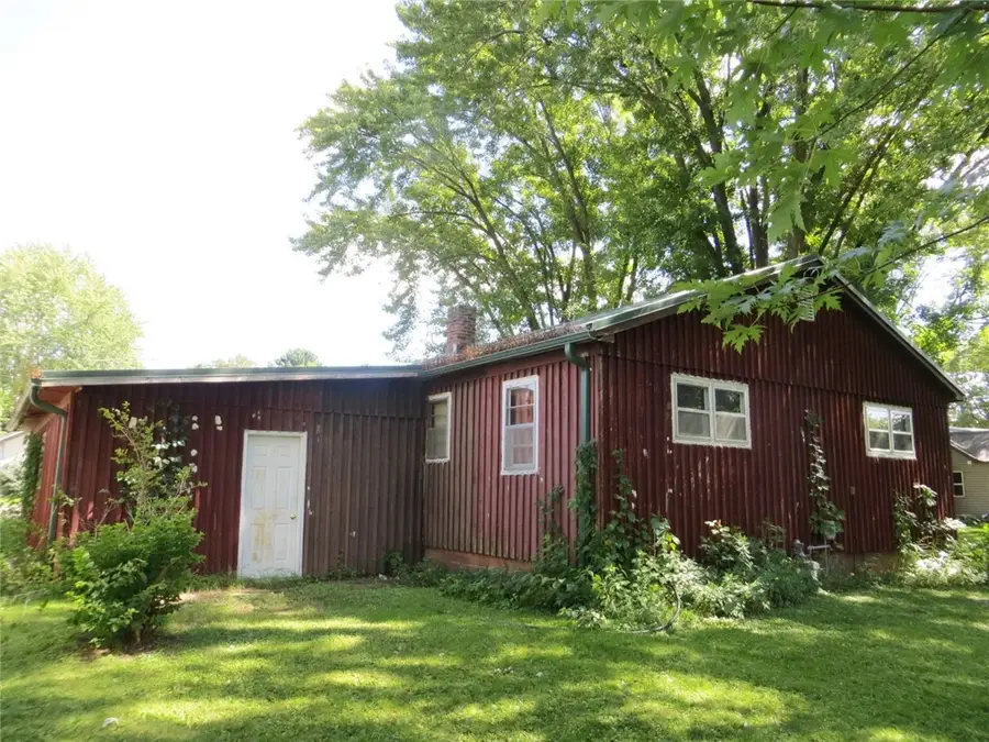 301 N Church Street, Thorp, WI 54771 - Image #3