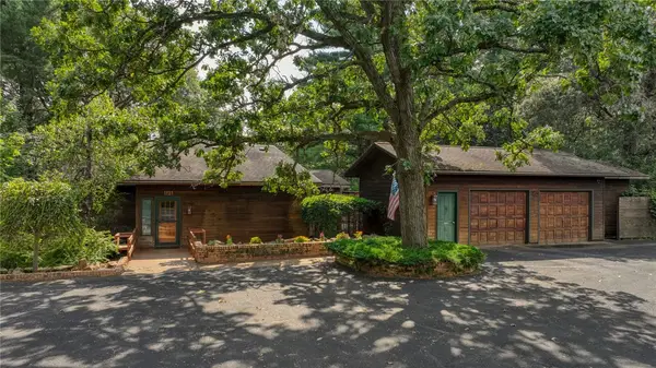 1121 E Lowes Creek Road, Eau Claire, WI 54701