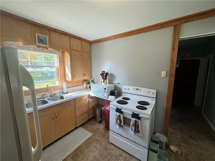 203 S Crocker Avenue, Greenwood, WI 54437 - Image #3