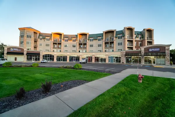 401 Pinnacle Way #208, Eau Claire, WI 54701