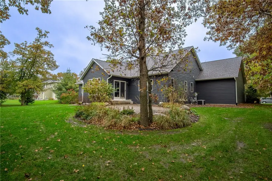 904 Timber View Drive, Altoona, WI 54720 - Image #2