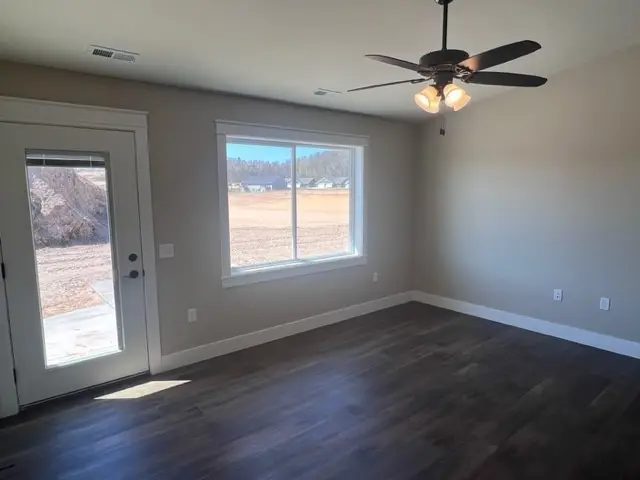 4916 Woodland Park Drive, Eau Claire, WI 54701 - Image #3