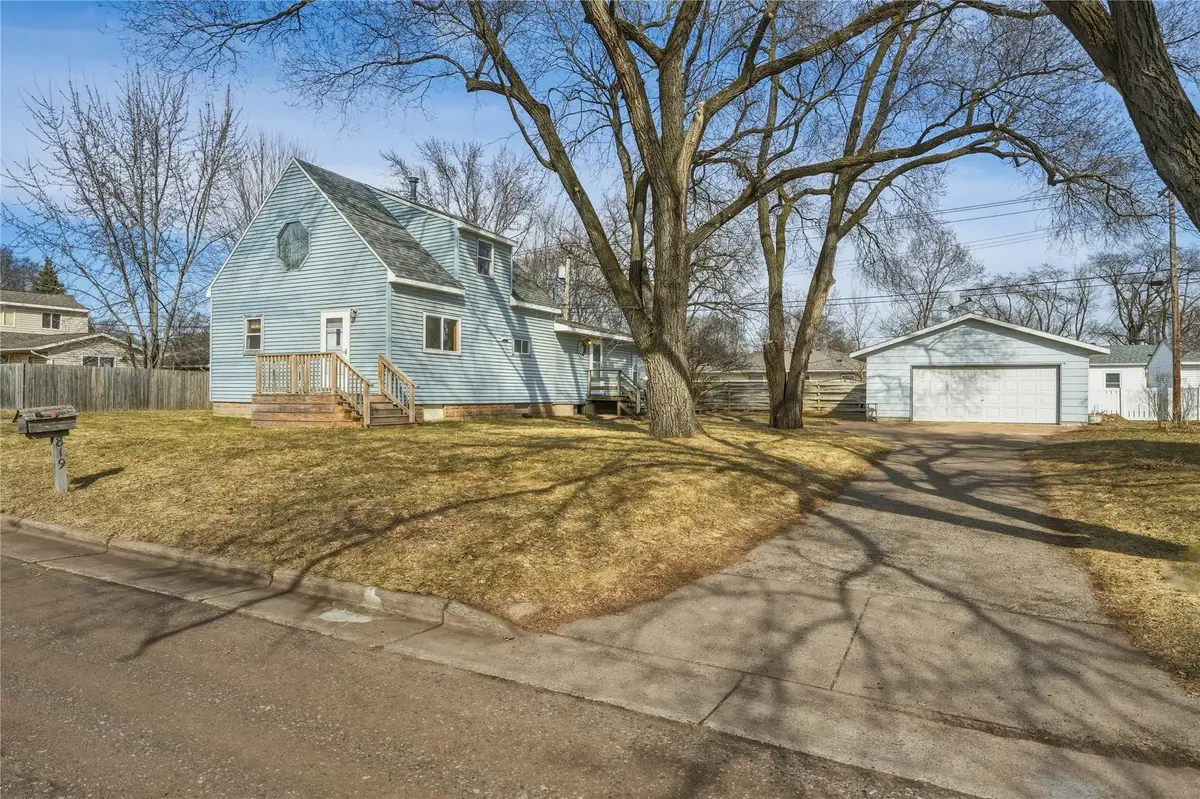 819 Harriet Street, Altoona, WI 54720 - #1