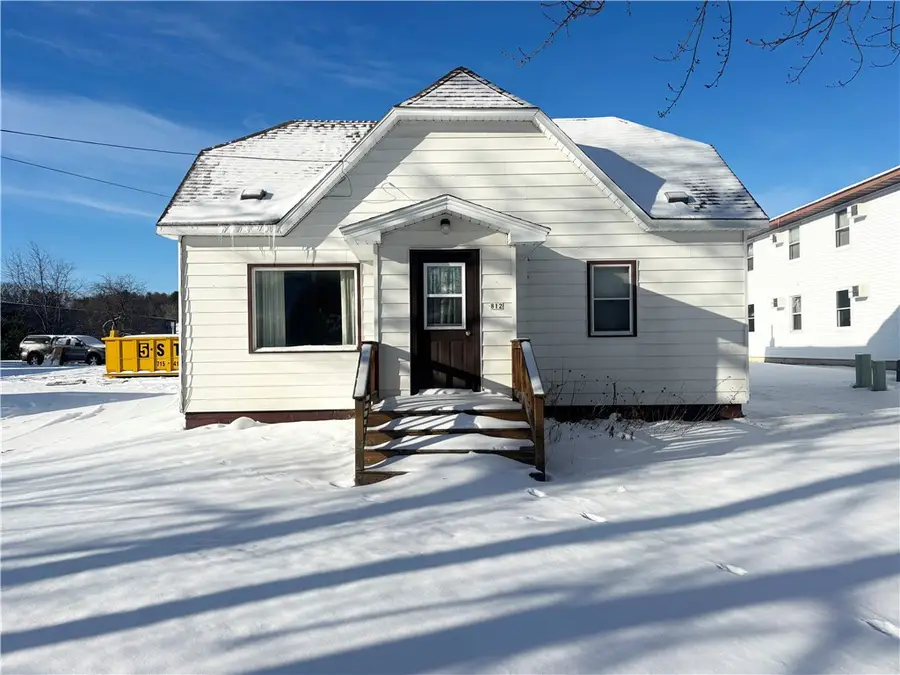 816 and 812 S Wisconsin Avenue #816 and 812, Rice Lake, WI 54868 - Image #3