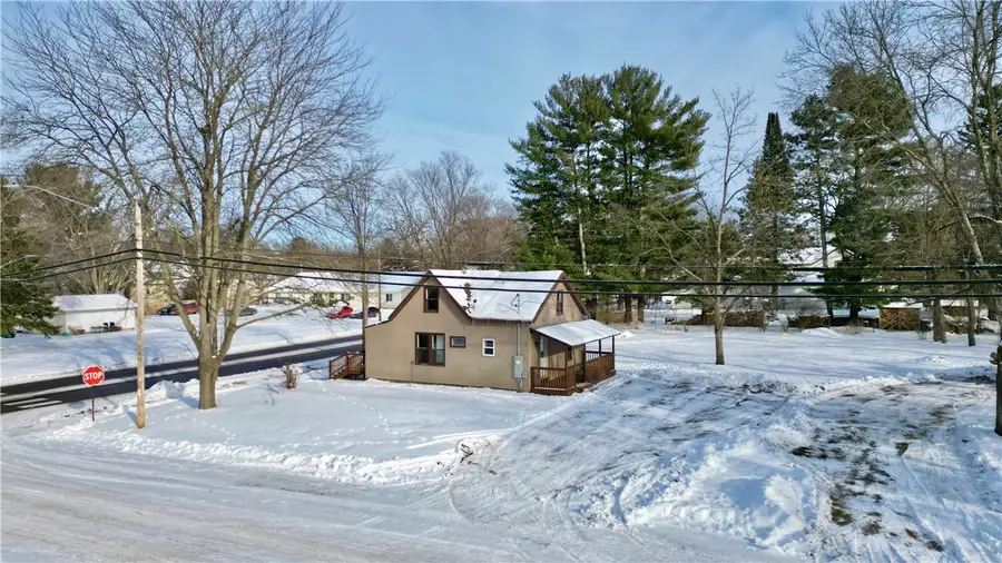 302 21st Avenue E, Menomonie, WI 54751 - Image #2
