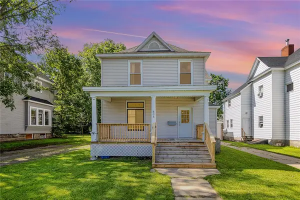 808 9th Avenue E, Menomonie, WI 54751