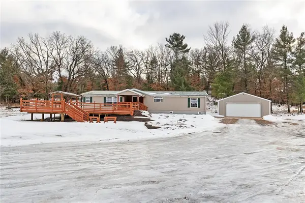 W8967 Oak Ridge Road, Black River Falls, WI 54615
