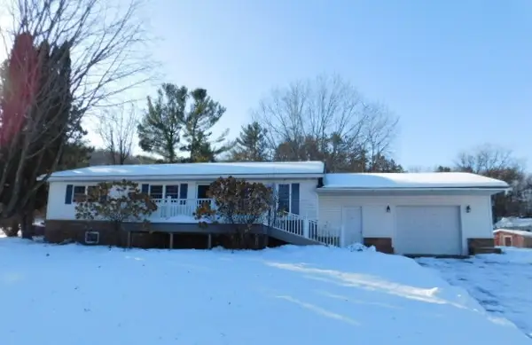 215 2nd Avenue E, Knapp, WI 54749