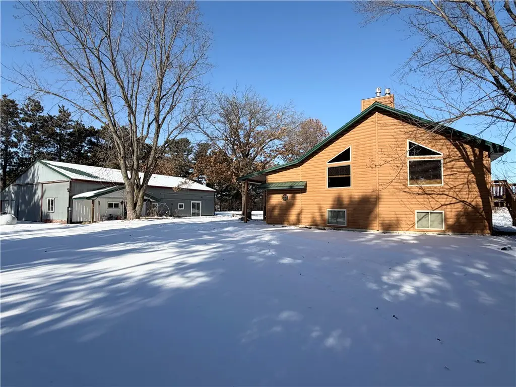6589 Dorwins Mill Road, Durand, WI 54736 - Image #1