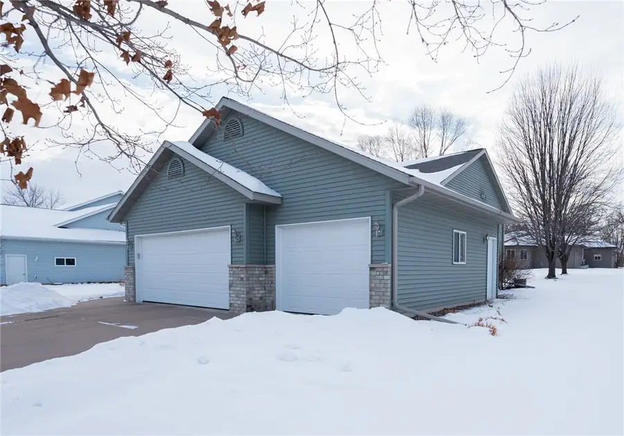 3012 West Ridge Drive, Eau Claire, WI 54703 - #2