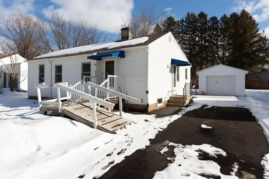 208 14th Street Se, Menomonie, WI 54751 - #2