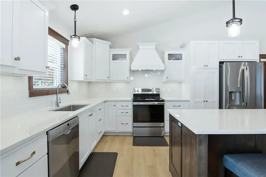 4919 Woodlands Drive, Eau Claire, WI 54703 - #3