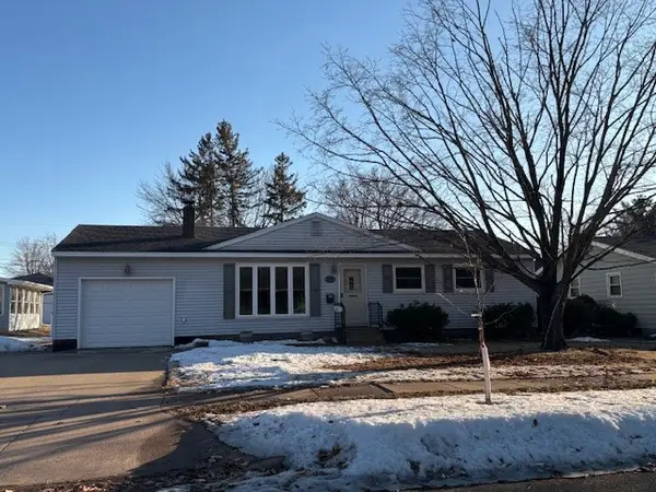 2511 Garfield Avenue, Altoona, WI 54720