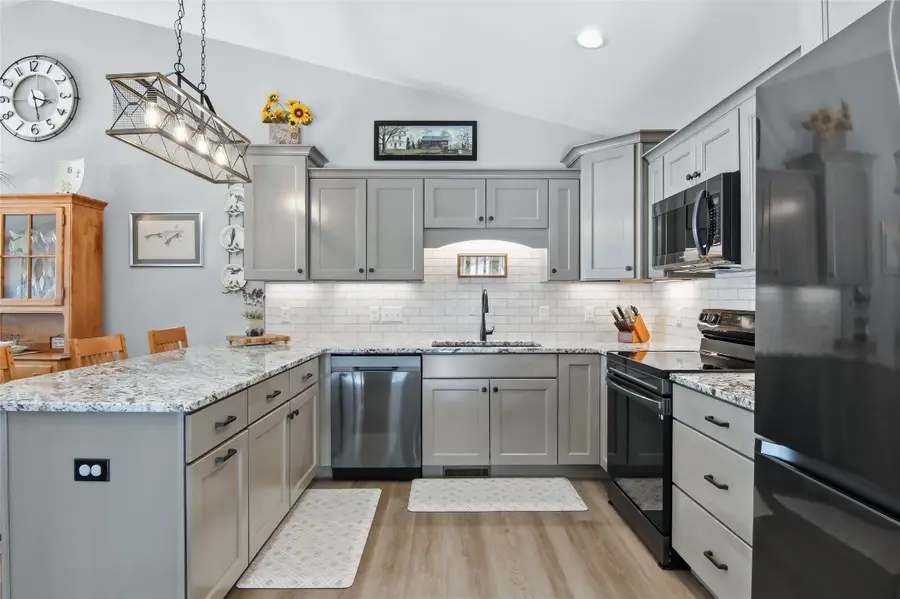 820 Willow Court, Eau Claire, WI 54703 - #2