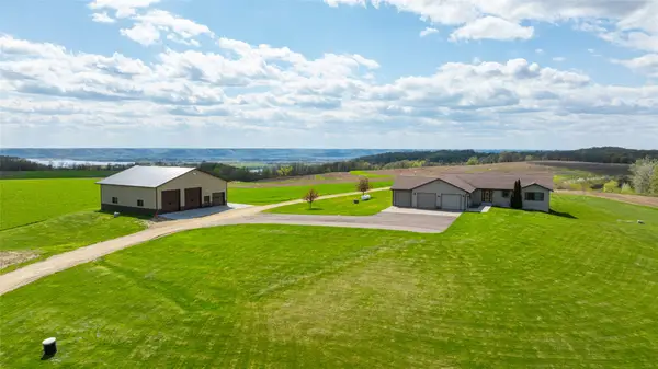 W1660 Maplewood Lane, Alma, WI 54610