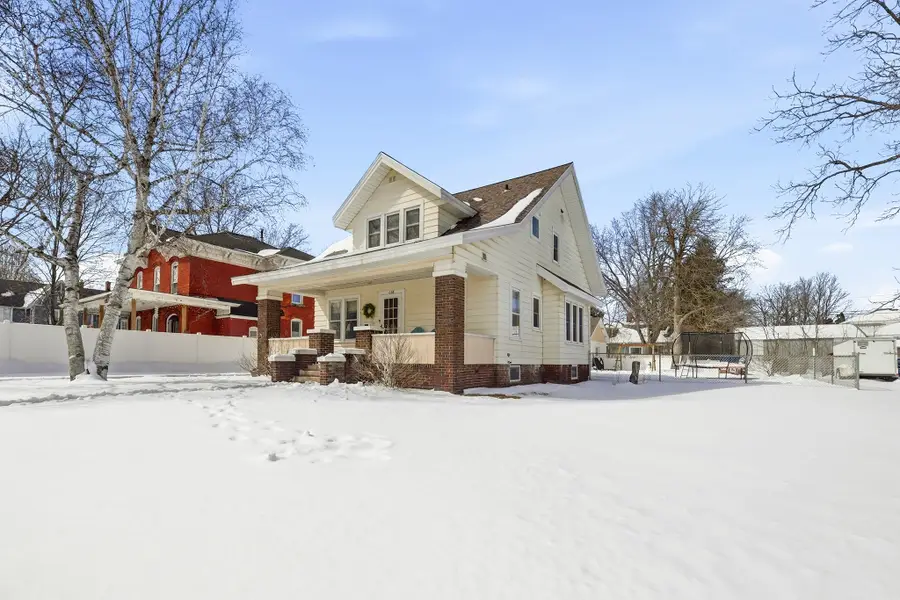 618 W Central Street, Chippewa Falls, WI 54729 - #3