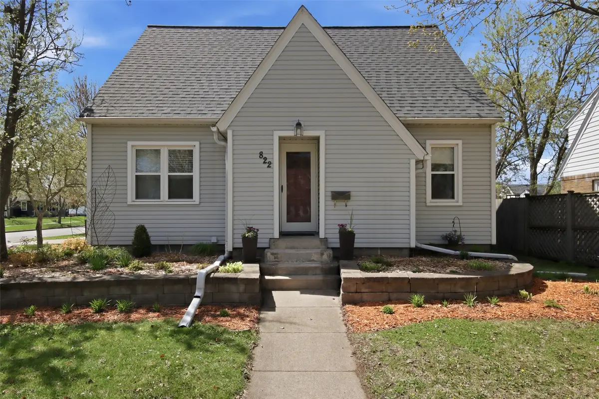822 Lee Street, Eau Claire, WI 54701 - #1