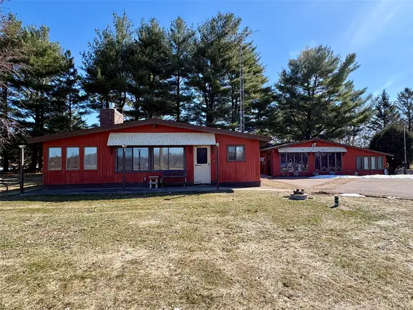 S2320 County Road Oo, Cochrane, WI 54622