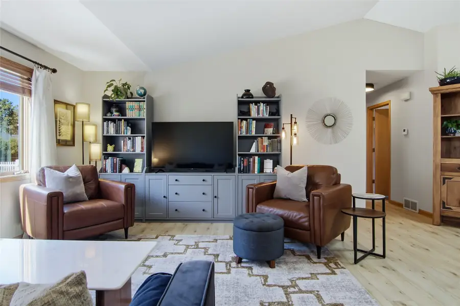 4322 Heartland Drive W, Eau Claire, WI 54701 - #3