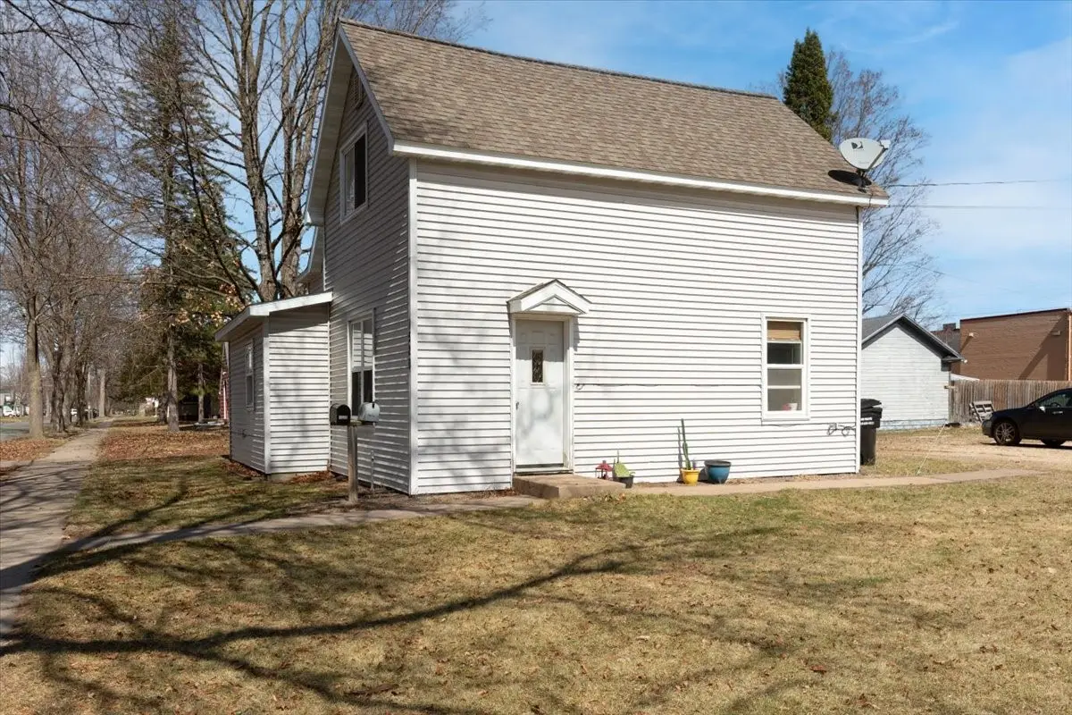 1520 8th Street E #1 & 2, Menomonie, MN 54751 - #1