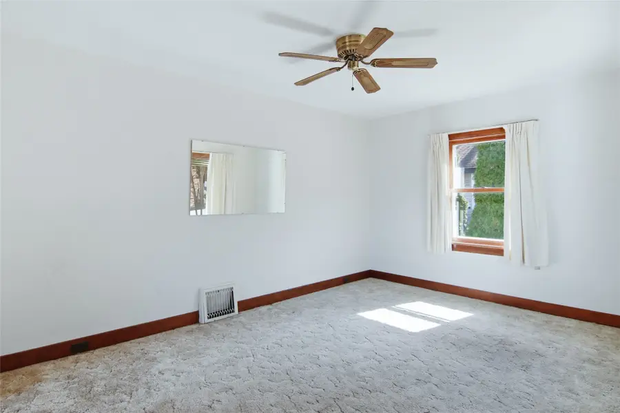 557 Bergen Avenue, Eau Claire, WI 54703 - #2