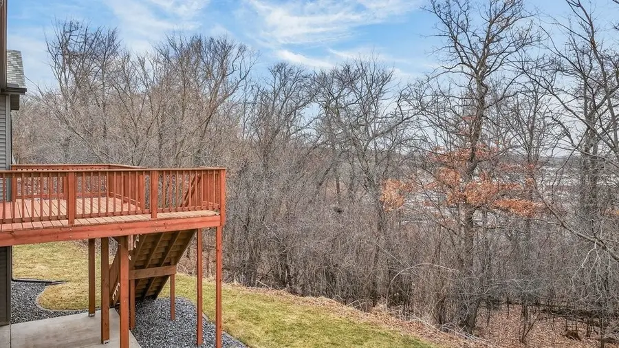 4642 S Oakwood Hills Parkway, Eau Claire, WI 54701 - #3