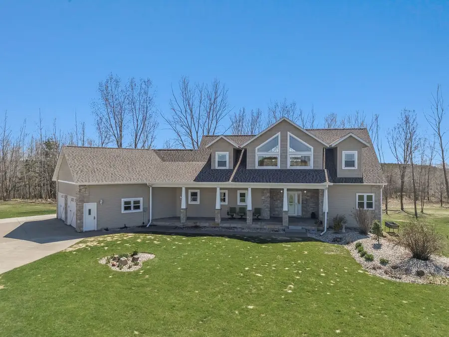 6751 30th Avenue, Eau Claire, WI 54703 - #2