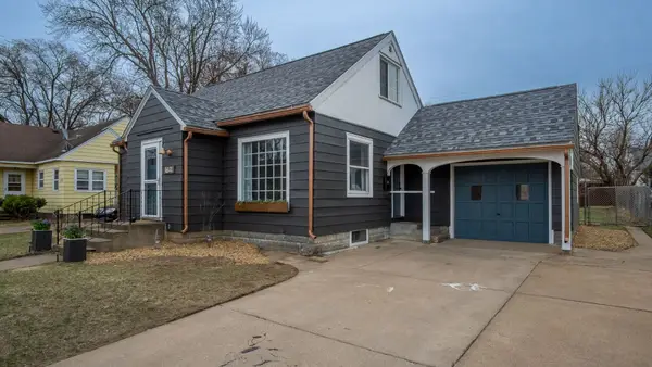 1621 Highland Avenue, Eau Claire, WI 54701