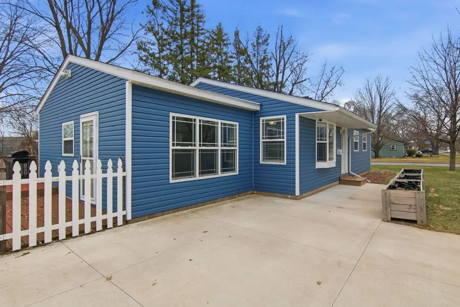 211 11th Street W, Altoona, WI 54720 - #2