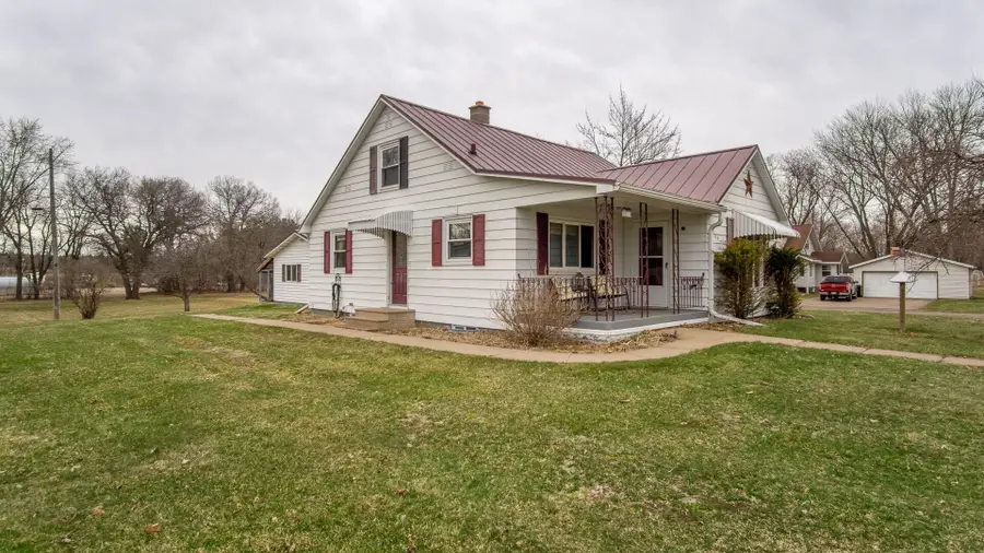 328 3rd Avenue, Chippewa Falls, WI 54729 - #3