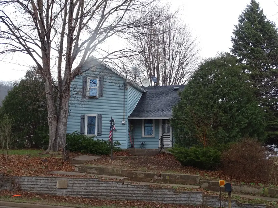 320 N Main Street, Nelson, WI 54756 - #3