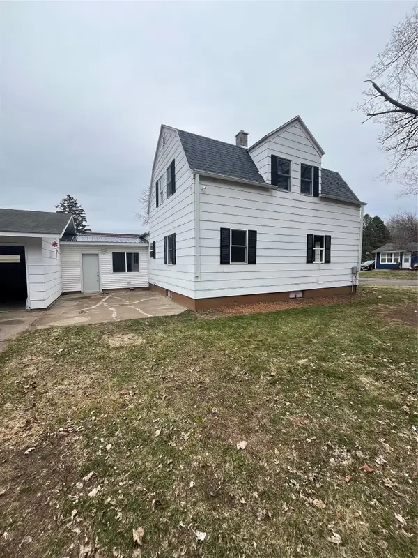 221 Fuller Street, Ridgeland, WI 54763