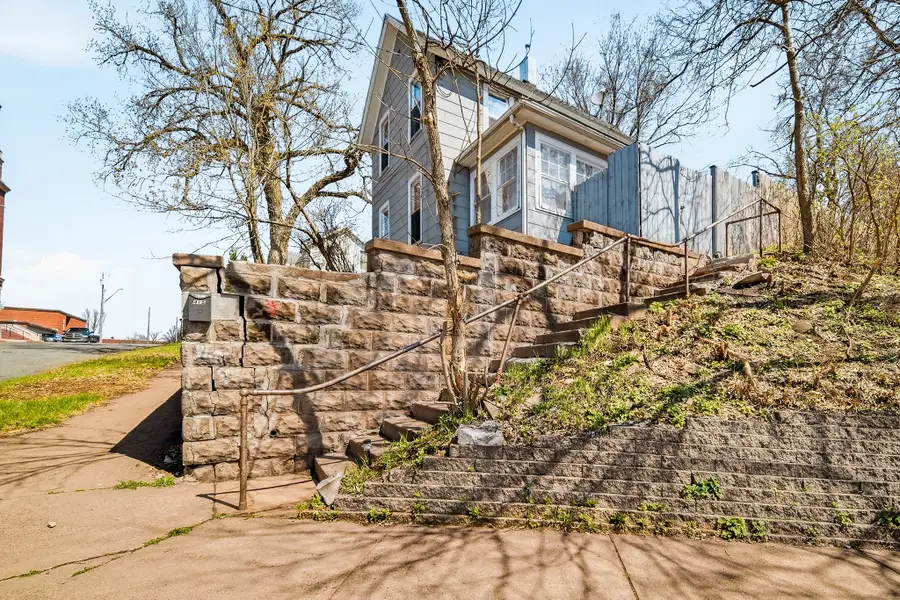 415 N Dewey Street, Eau Claire, WI 54703 - #2