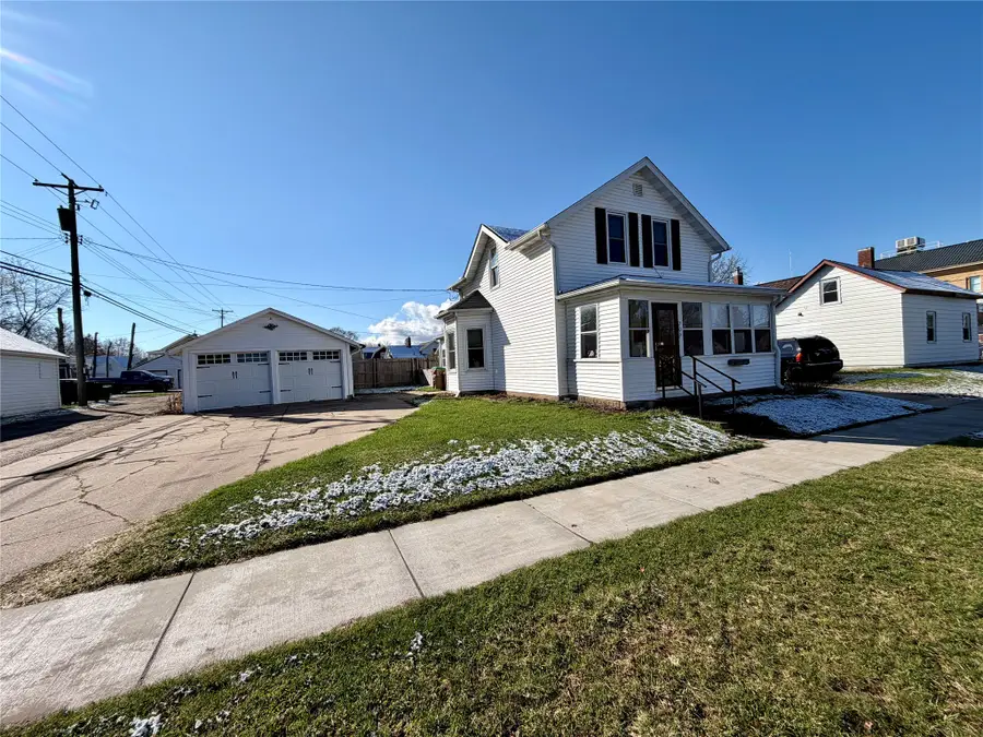 209 E River Street, Chippewa Falls, WI 54729 - #2