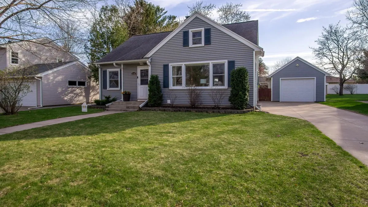 2728 Clark Place, Eau Claire, WI 54701 - #1