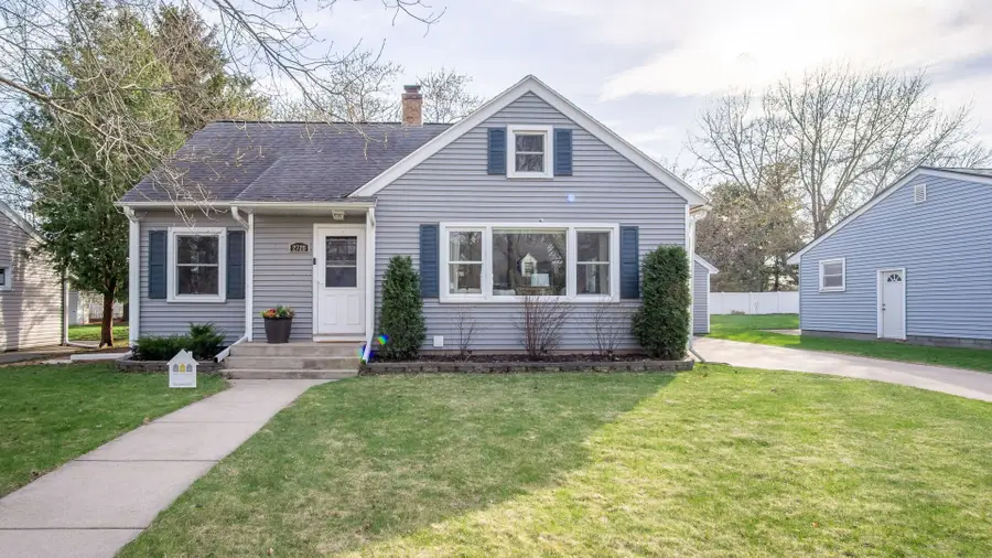 2728 Clark Place, Eau Claire, WI 54701 - #2