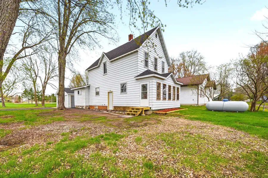 105 E Crumb Street, Gilman, WI 54433 - #3
