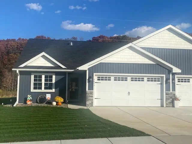 5057 Maple Leaf Path, Eau Claire, WI 54703 - #1