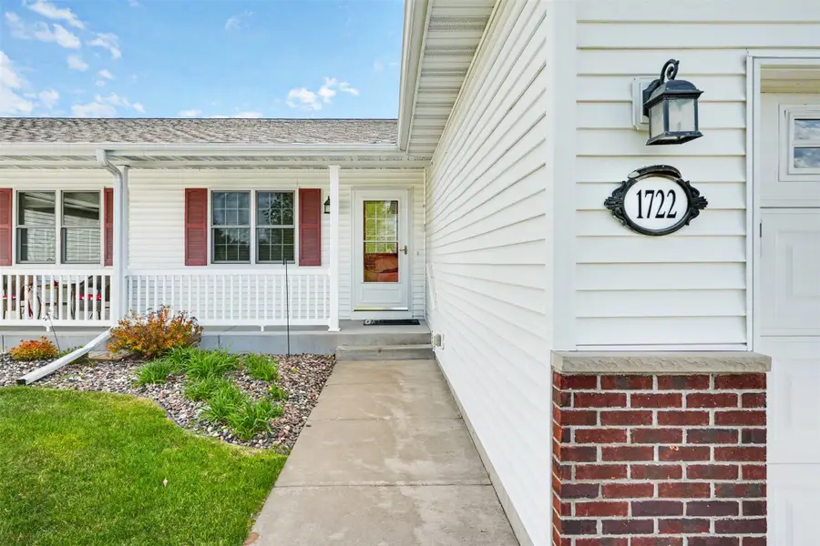 1722 Mitchell Avenue, Eau Claire, WI 54701 - #2