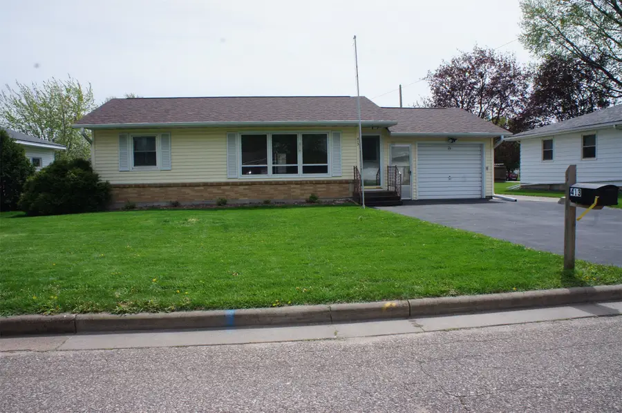 413 W Vine Street, Mondovi, WI 54755 - #2