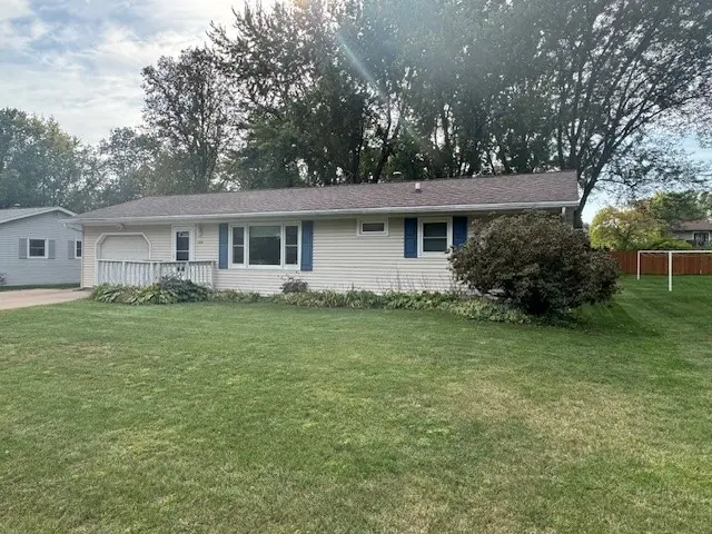 1220 Perry Street, Chippewa Falls, WI 54729 - #3