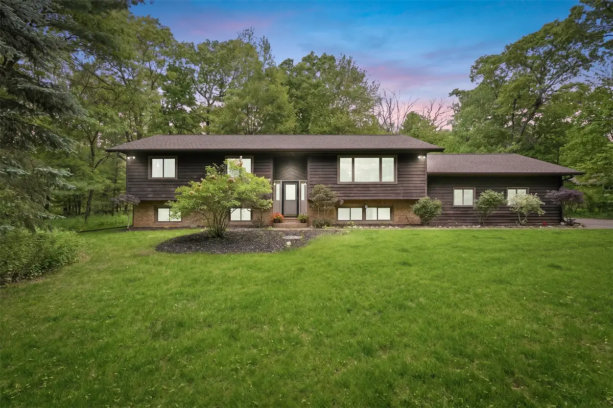 642 S 57th Avenue, Eau Claire, WI 54703 - #1