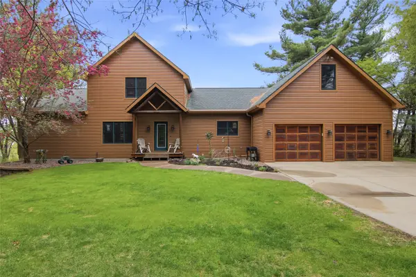 E8200 260th Avenue, Elk Mound, WI 54739