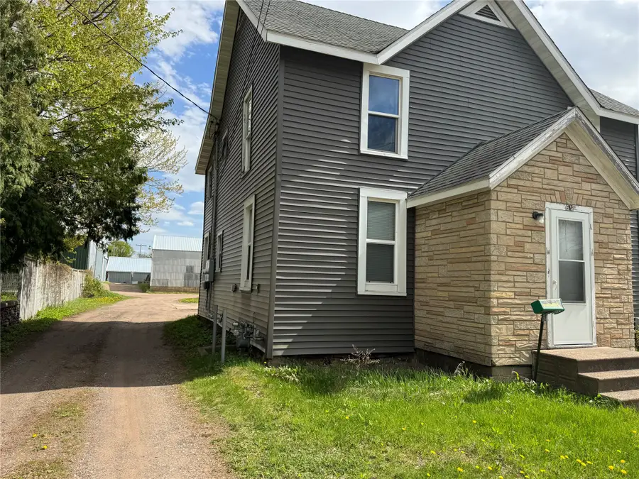 613-613 1/2 E Grand Avenue #1-2, Chippewa Falls, WI 54729 - #2