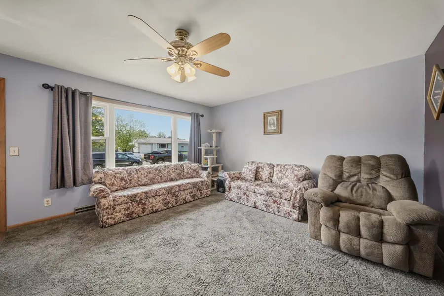 3221 Venus Avenue, Eau Claire, WI 54703 - #2