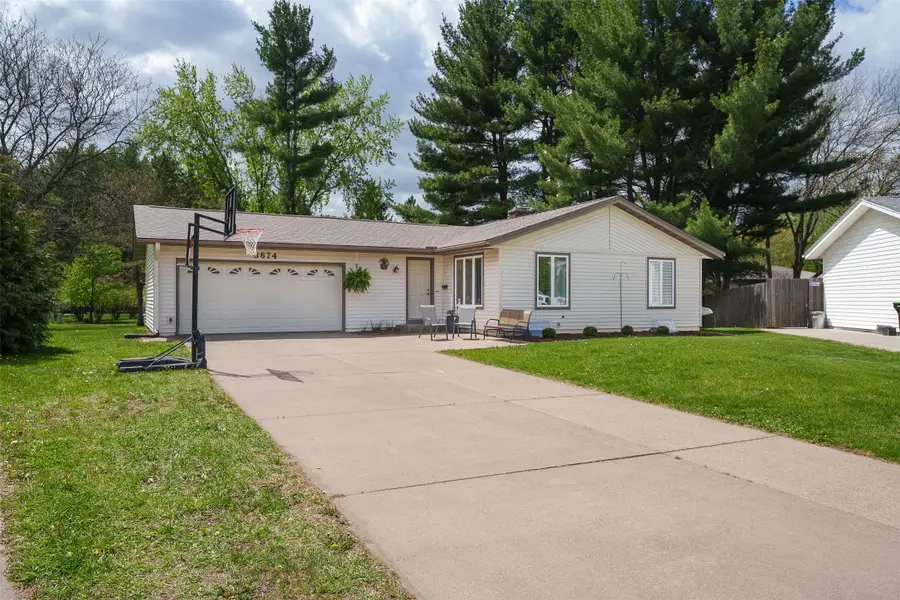 3674 S Mission Drive, Eau Claire, WI 54701 - #2