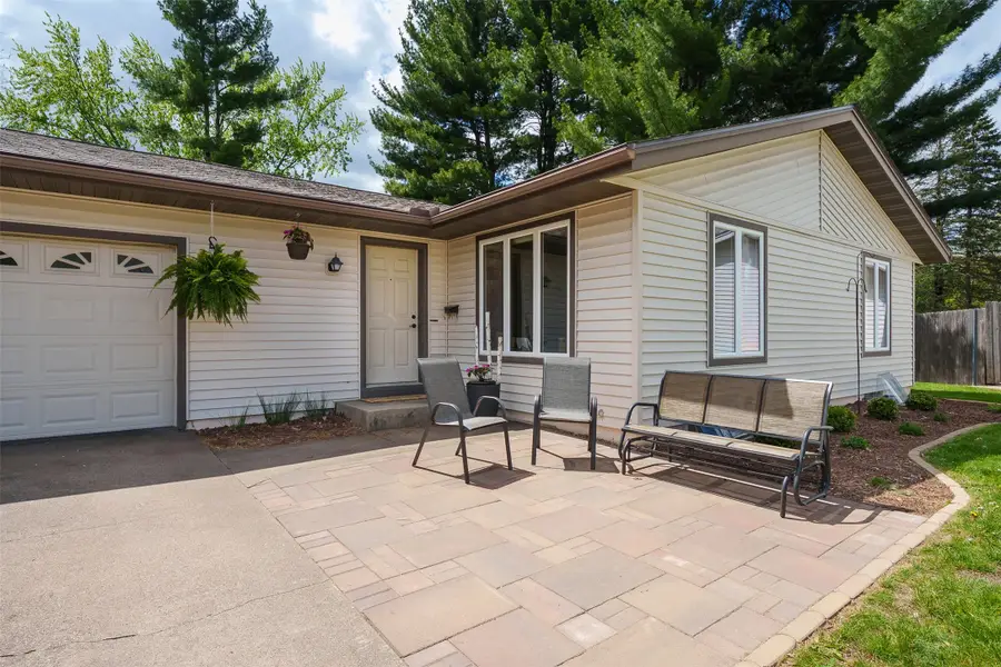 3674 S Mission Drive, Eau Claire, WI 54701 - #3