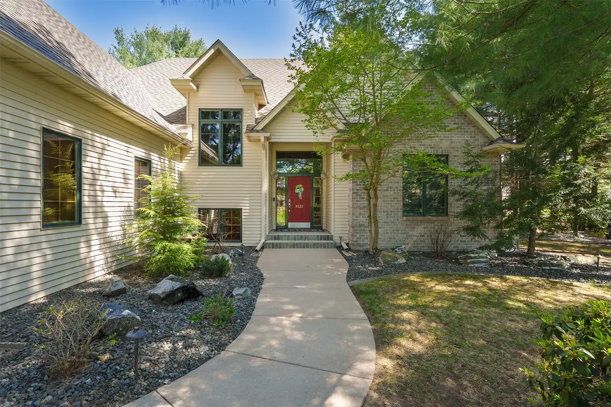 3521 Glen Way, Eau Claire, WI 54701 - #1