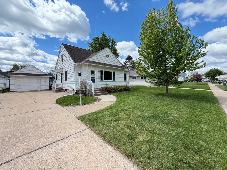 927 Gilbert Street, Eau Claire, WI 54703 - #2