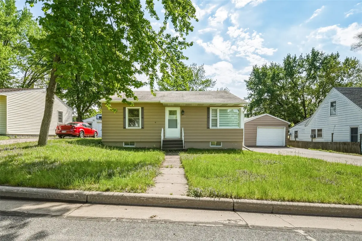 1021 Essex Street, Eau Claire, WI 54703 - #1